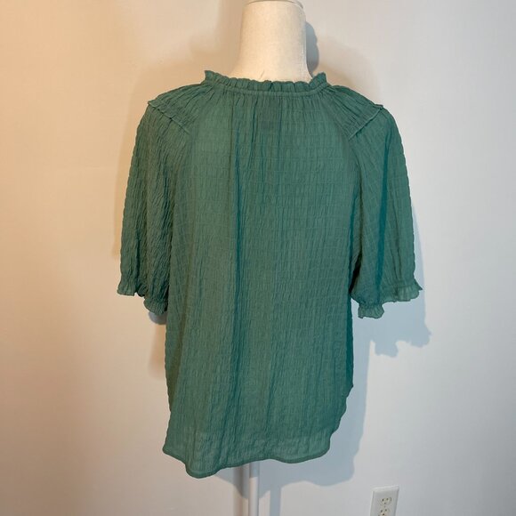 Olivia & Martin Green Short Sleeve Blouse size Large - Picture 3 of 5